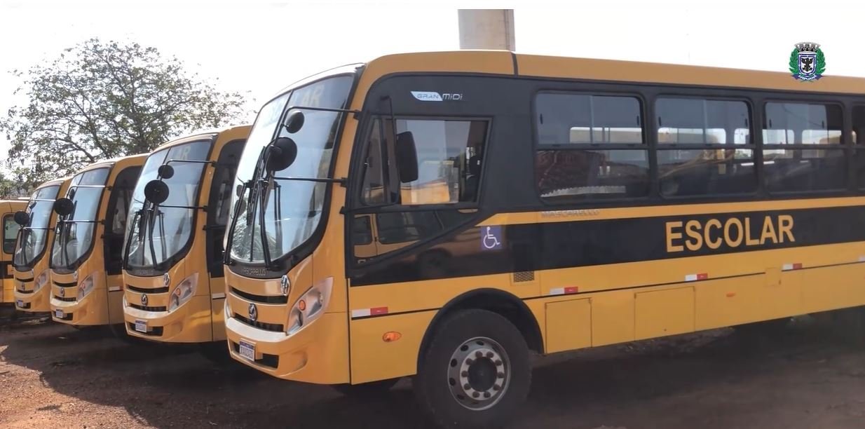 Ônibus escolar quebra a caminho da escola e pais de alunos reclamam da  precariedade do transporte em MT, Mato Grosso